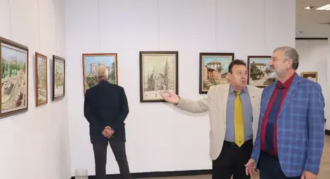 Славейко Петров представи 40 картини в 19-ата си поредна самостоятелна изложба на „Борисова“ 6 в Русе Славейко Петров представи 40 картини в 19-ата си поредна самостоятелна изложба на „Борисова“ 6 в Русе