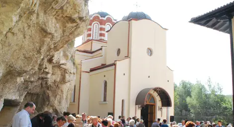 Първи храмов празник чества  църквата в Басарбовската обител