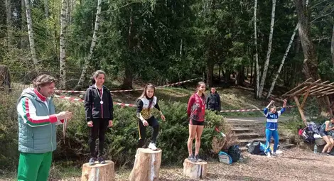 Лекоатлетите на „Русе Кар“ със сребро и бронз в старт по планинско бягане Лекоатлетите на „Русе Кар“ със сребро и бронз в старт по планинско бягане