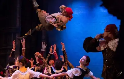 Концерт на борда на кораб и феерични спектакли предлага &bdquo;Сцена край реката&ldquo;