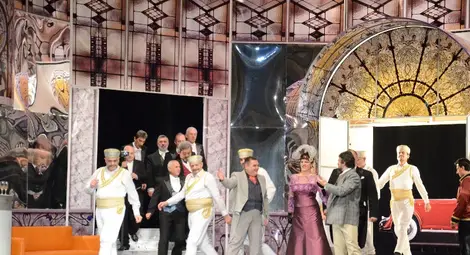 Пълен салон и бурни аплодисменти  за премиерата на &bdquo;Веселата вдовица&ldquo;