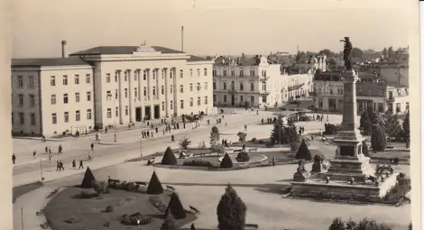 &bdquo;Русенският окръжен съд пред съда на времето&ldquo; по следите на адресите на Темида