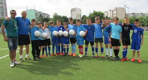 Фенклубът на &bdquo;Лудогорец&ldquo; с дарения за &bdquo;Дунав&ldquo; и &bdquo;Левски&ldquo;