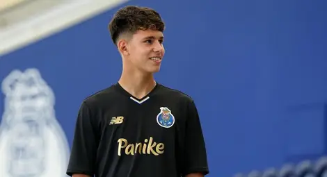 Антони Николов чака своя миг при португалските &bdquo;дракони&ldquo;