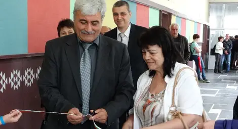 Бъдещи архитекти и дизайнери творят с модерен софтуер Бъдещи архитекти и дизайнери творят с модерен софтуер