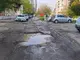 Блок и детска градина в „Здравец“: Уличните дупки вече са опасна зона и за хора, и за автомобили