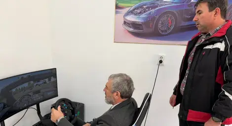 Близо 160 ученици от 8 до 12 клас са избрали да се обучават  в Професионалната гимназия по селско стопанство в Две могили. Училището е сред най-модерните