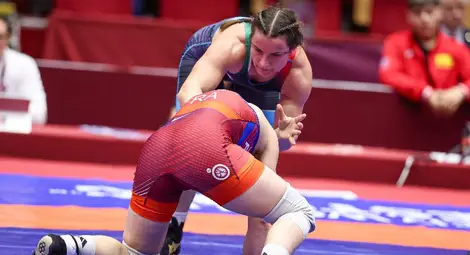 Черната котка Бюлен пресече пътя на Биляна и в Будапеща