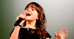 Мира Пуйкова с поредно отличие  от фестивала „Златни ябълки“