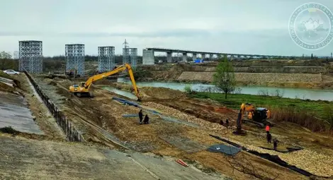 Румъния работи по новата линия. Снимка: Капитал Румъния работи по новата линия. Снимка: Капитал