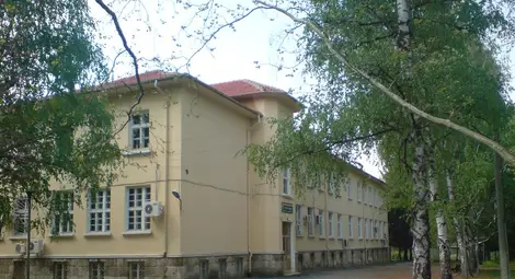 Русенска фирма ще ремонтира общежитието на Селскостопанската гимназия в Образцов чифлик Русенска фирма ще ремонтира общежитието на Селскостопанската гимназия в Образцов чифлик