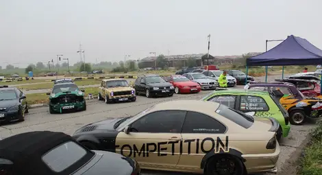 Дрифтовете на полигона станаха най-успешната акция за събиране на пари за лечението на Бела