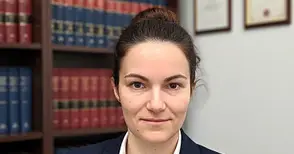 Адвокат обяви, че ще води безплатно дела на пострадали от дупки по пътища и тротоари