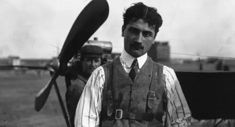 Ролан Гарос – авиаторът, когото мнозина бъркат с тенис шампион Ролан Гарос – авиаторът, когото мнозина бъркат с тенис шампион