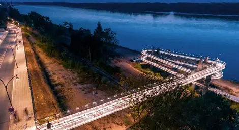 Камери ще пазят от вандали пасарелките на кея Камери ще пазят от вандали пасарелките на кея