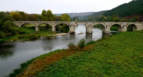 Мостът на Колю Фичето при Бяла