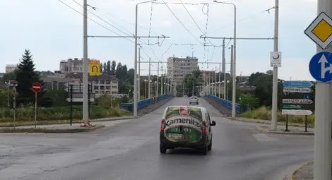 Укрепват Сарайския мост и отварят пътя под него