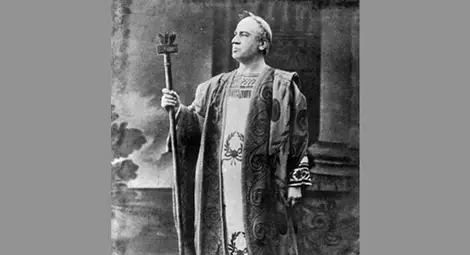 Неизвестни снимки на Сава Огнянов  и скици за декори влязоха в Архива