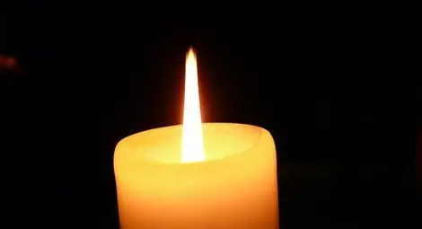 Свещ показва къде се крие лошата енергия в дома Свещ показва къде се крие лошата енергия в дома