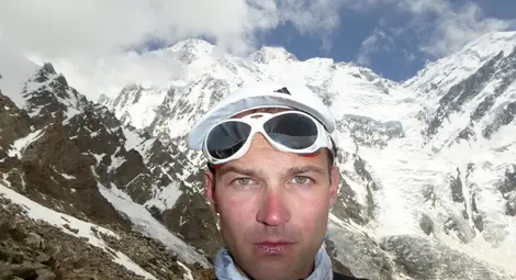 Русенският алпинист Иван Томов покори четвъртия най-висок връх в света