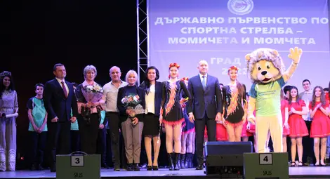 Президентът на България и кметът на Русе откриха Държавното първенство по спортна стрелба /галерия/