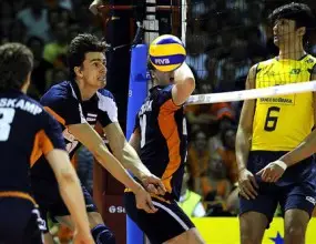 Бразилия и Холандия загряха с контроли за &bdquo;Арена Монбат&ldquo;