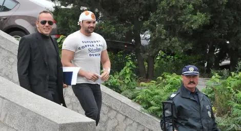 Изписаха ММА боеца Джон Кери, който подлуди Слънчев бряг, той благодари на полицията