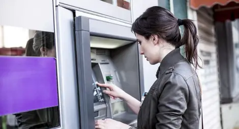 Банкоматът &bdquo;глътна&ldquo; картата - какво да правя?