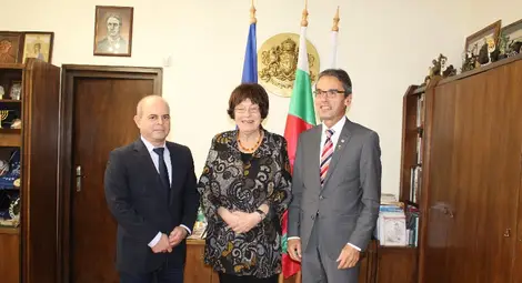 Държавният съветник в правителството на Баден-Вюртемберг, Гизела Ерлеру, Карл Хилзенбек,  кмет на Елван, и кметът Пламен Стоилов.