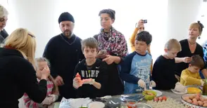 120 писани яйца зарадваха Педиатрията