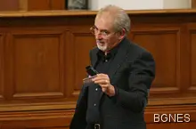 ДПС обмисля сезиране на Конституционния съд за мораториума