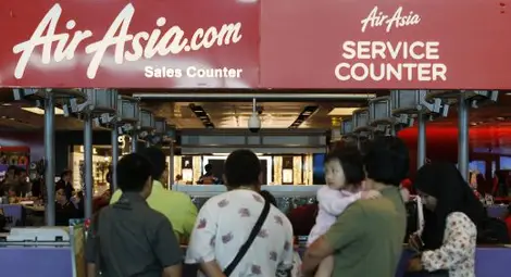 Обрат: Самолетът на Air Asia е кацнал, роднина на пасажер получил есемес? 