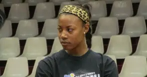 Издънката Лори Уйлямс си тръгна за Америка