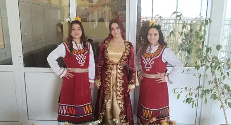 Единни в многообразието:&nbsp;Изложба във Ветово на Етнографския музей на Будапеща разказва за красотата и дълбоката символика на татарските кърпи