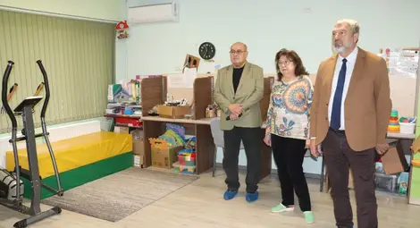 Децата от Дневния център &bdquo;Рализ Бализ&ldquo; в Сливо поле  получиха подаръци