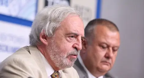 Учени: Държавата е разградена, единственият правилен ход за гражданите е неподчинението