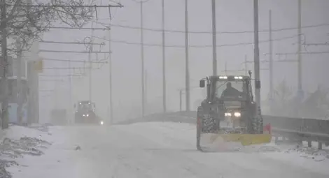 Втори ден оранжев код за снеговалежи и бурен вятър