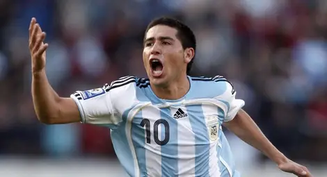 Най-големият идол в историята на "Бока" идва са сблъсъка на титаните у нас