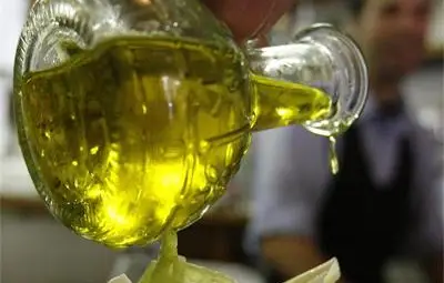 Салатните мазнини стават вредни при пържене