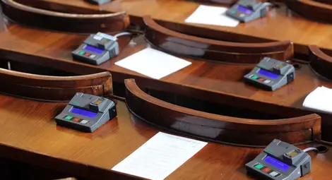 Депутатите отхвърлиха въвеждането на 6-месечни винетки