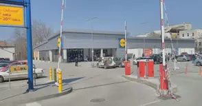 Бариери ще ограничават достъпа до  паркинга на „Лидл“ до 90 минути