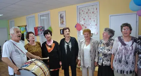 Пенсионери в Николово се радват на обновен клуб