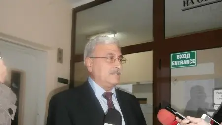 В един ден назначиха и уволниха шефа на просветата Димитър Райнов