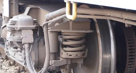 Пътническият влак София-Карлово дерайлира, няма пострадали