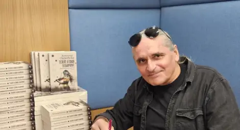 Авторът на номинирания за наградата "Канети" роман "Тезеят в своя лабиринт" Красимир Димовски: Всеки живот има своите тишини. Те са по-необходими от виковете и крясъците и със сигурност - по-смислени