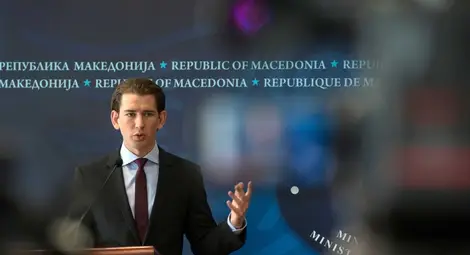 Австрия организира спецсреща за миграцията, България е поканена