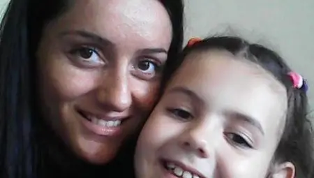 Зорница Костова направи малката си сестра Димана фенка на &bdquo;Дунав 8806&ldquo;