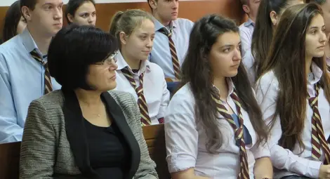 Първа среща между ученици и магистрати в Русе по образователна програма на МОН и ВСС /галерия/