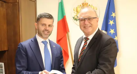 Икономика, култура и образование на фокус по време на среща между заместник областния управител Георги Георгиев и посланика на Италия Н. Пр. Марчело Апичела