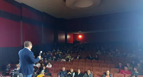 Жителите на Мартен реставрират църква, започват разделно сметосъбиране и сменят личния лекар Жителите на Мартен реставрират църква, започват разделно сметосъбиране и сменят личния лекар